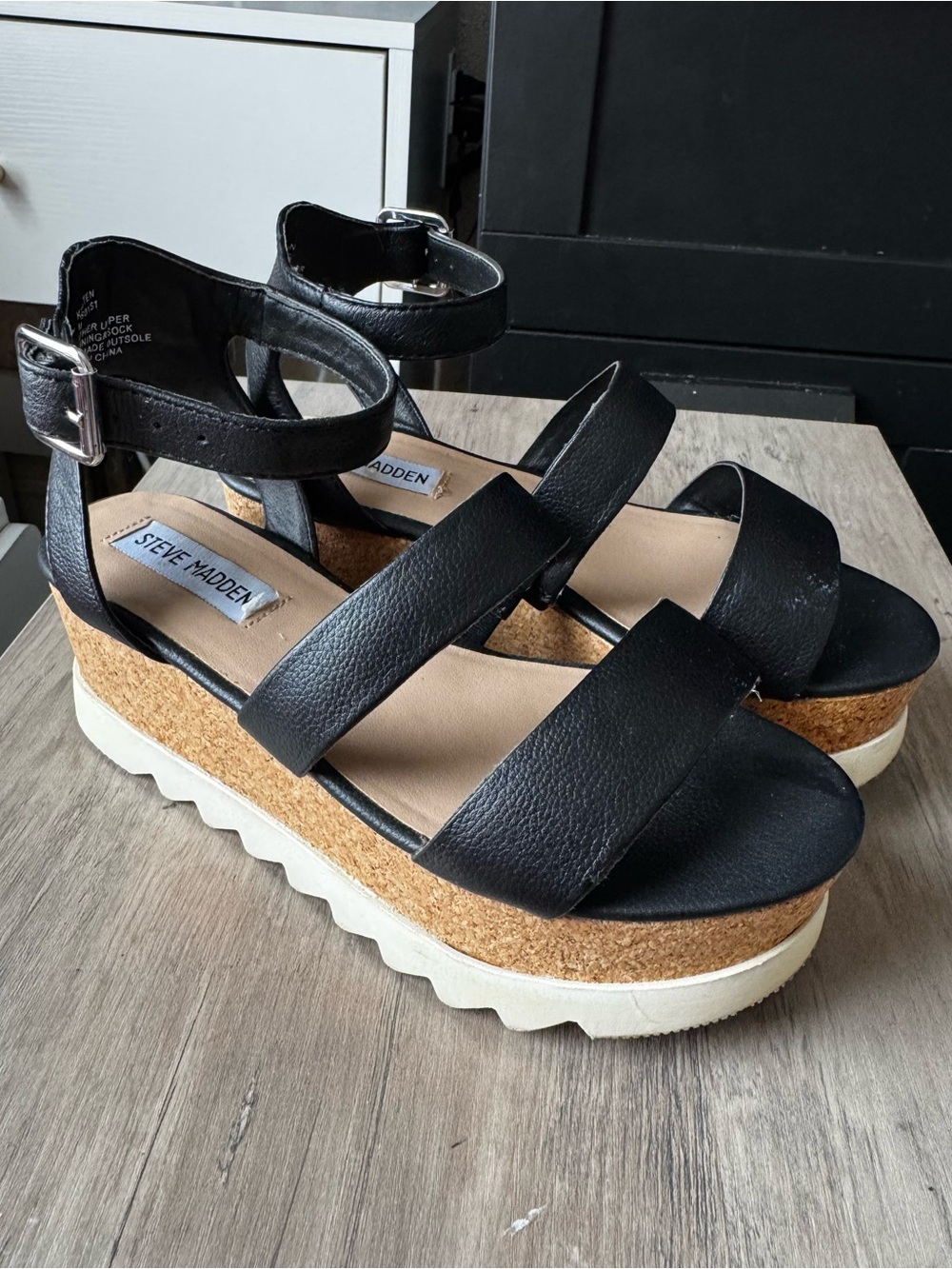 Steve Madden black leather platform sandals